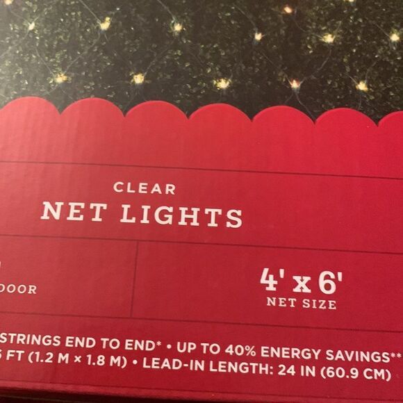 WonderShop indoor/outdoor clear net lights. 150 lights 4’X6’ - Picture 4 of 7